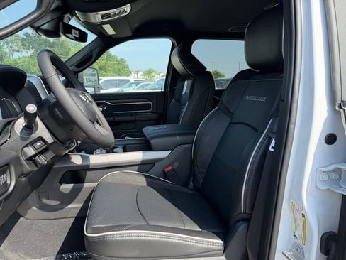 New 2026 RAM 3500 Laramie AWD/4WD image 14