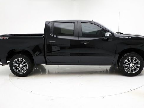 Used 2024 Chevrolet Silverado 1500 LT image 3