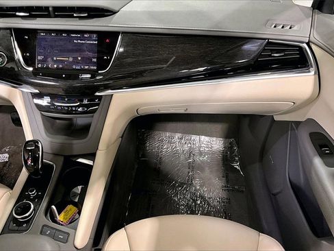 Used 2021 Cadillac XT6 Premium Luxury image 26