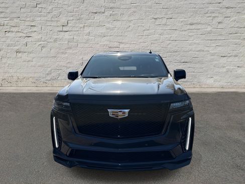 Used 2024 Cadillac Escalade V image 2