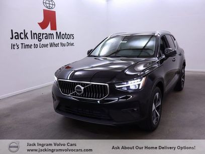 New 2025 Volvo XC40 B5 Plus w/ Protection Package Premier