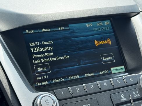Used 2017 Chevrolet Equinox LS FWD image 18