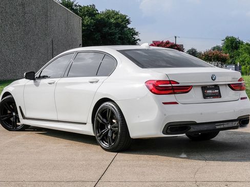 Used 2017 BMW 750i RWD image 11