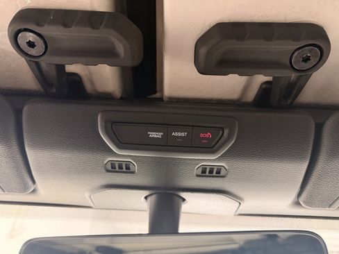 Used 2022 Jeep Wrangler Unlimited Sahara image 50