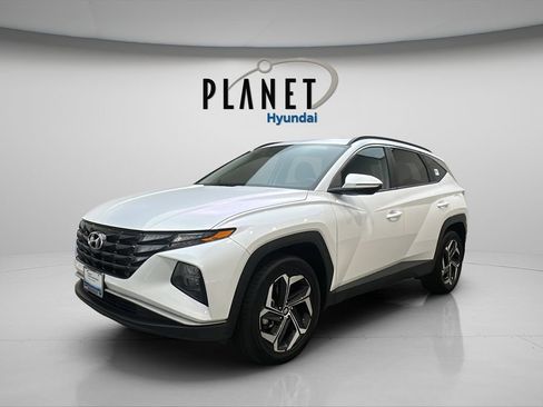 Certified 2022 Hyundai Tucson SEL w/ Convenience Package AWD/4WD image 2
