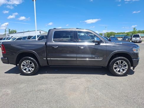 Used 2022 RAM 1500 Limited w/ Body Color Bumper Group AWD/4WD image 7