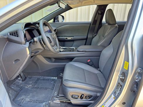 Used 2025 Lexus RZ 300e w/ Accessory Package (Z1) FWD image 15