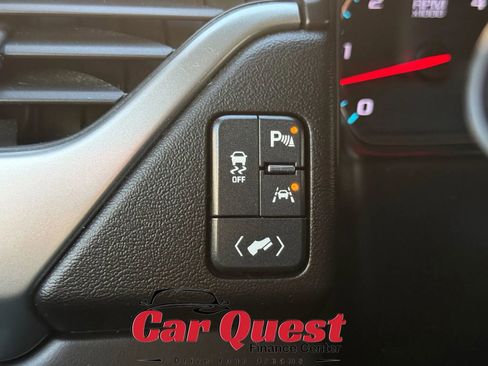 Used 2018 Chevrolet Tahoe Premier AWD/4WD image 29