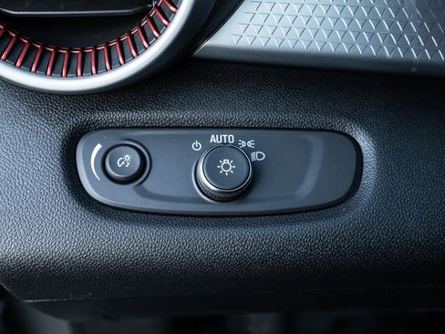 Certified 2025 Chevrolet Trax RS w/ Driver Confidence Package image 21