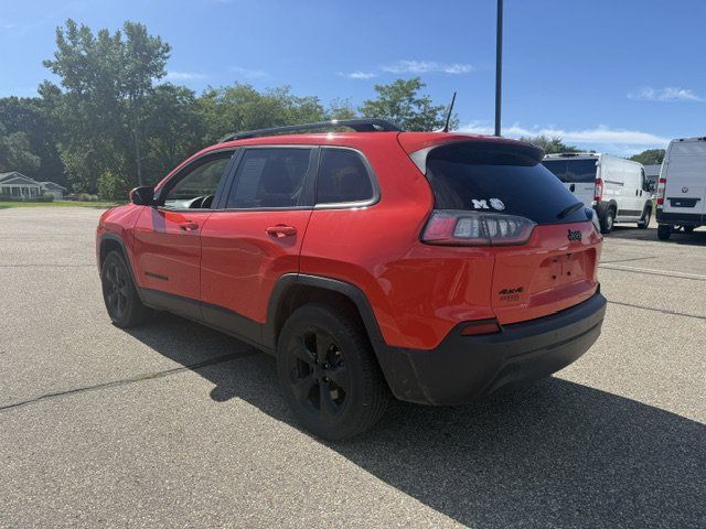 Used 2021 Jeep Cherokee Latitude Plus AWD/4WD image 4