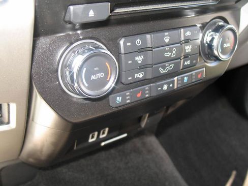 Used 2018 Ford F150 Lariat AWD/4WD image 41