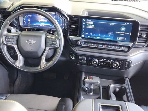 Used 2022 Chevrolet Silverado 1500 ZR2 w/ Technology Package image 29