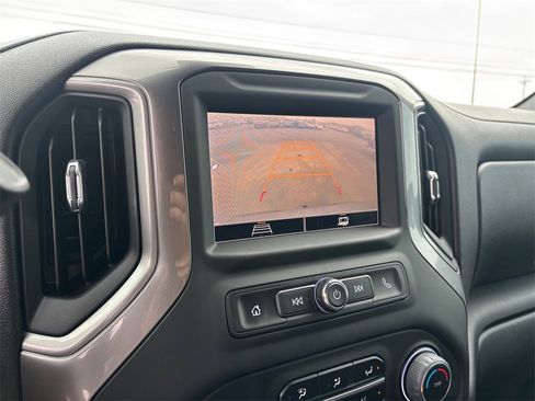 Certified 2024 Chevrolet Silverado 1500 Custom image 19