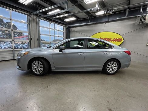 Used 2015 Subaru Legacy 2.5i Premium image 2