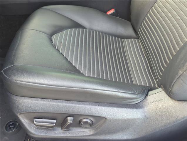 Used 2024 Toyota Camry SE w/ Convenience Package FWD image 12