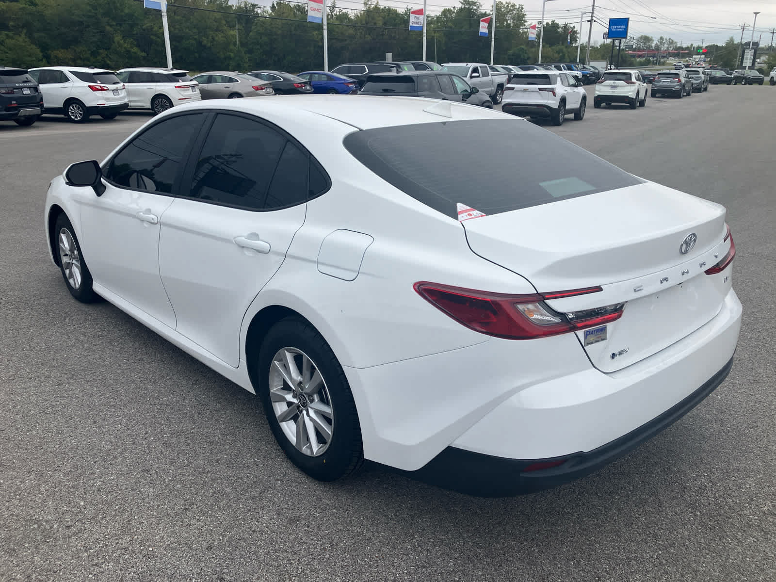 Used 2026 Toyota Camry LE FWD image 5