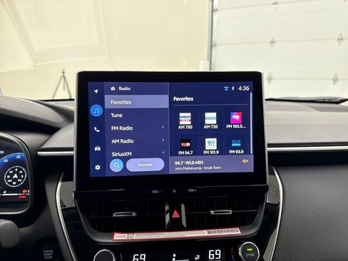 Used 2026 Toyota Corolla Cross XLE w/ Convenience Package image 16