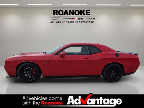 Used 2016 Dodge Challenger SRT Hellcat image 6