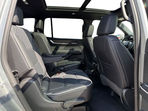 Used 2026 GMC Acadia Denali w/ Super Cruise Package image 15