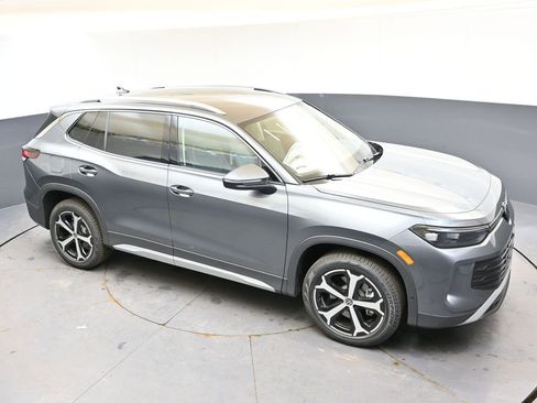 New 2026 Volkswagen Tiguan SE AWD/4WD image 42