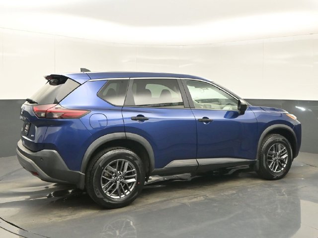 Used 2023 Nissan Rogue S AWD/4WD image 6