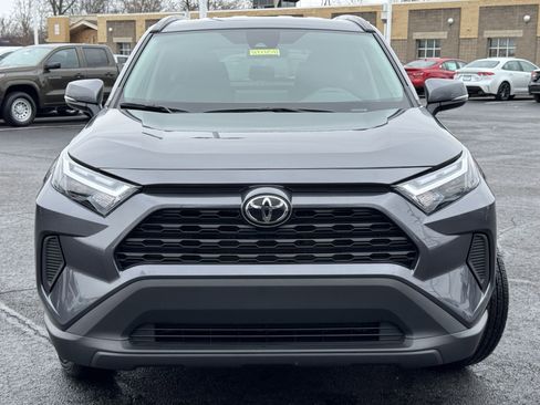 Used 2025 Toyota RAV4 XLE image 18