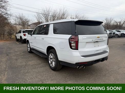 Used 2023 Chevrolet Suburban Premier image 4