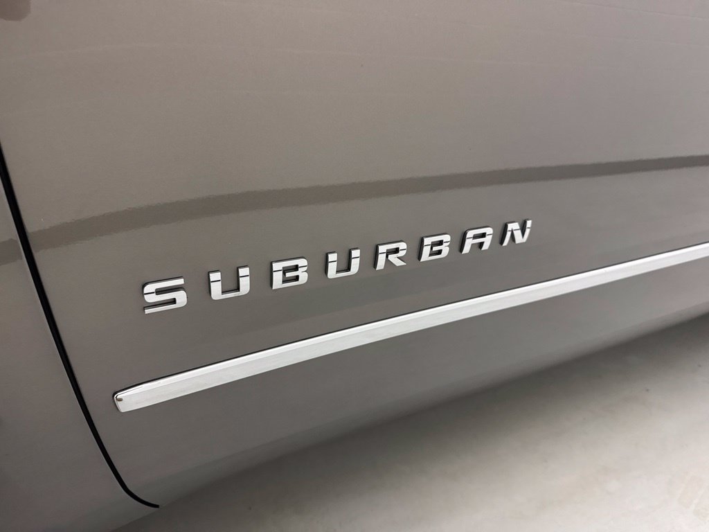 Used 2019 Chevrolet Suburban LT w/ LT Signature Package AWD/4WD image 16