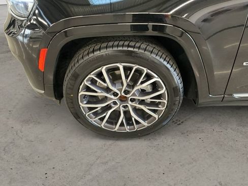 Used 2021 Jeep Grand Cherokee L Summit AWD/4WD image 9