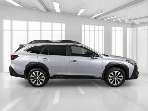 Certified 2025 Subaru Outback Limited AWD/4WD image 9