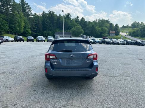 Used 2017 Subaru Outback 2.5i Premium image 5