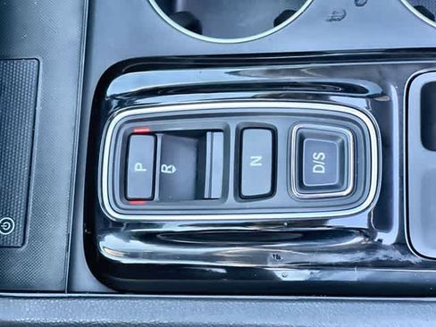 Used 2025 Honda Pilot Touring image 16