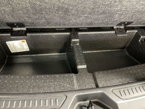 Used 2023 GMC Acadia SLE w/ Driver Convenience Package image 25