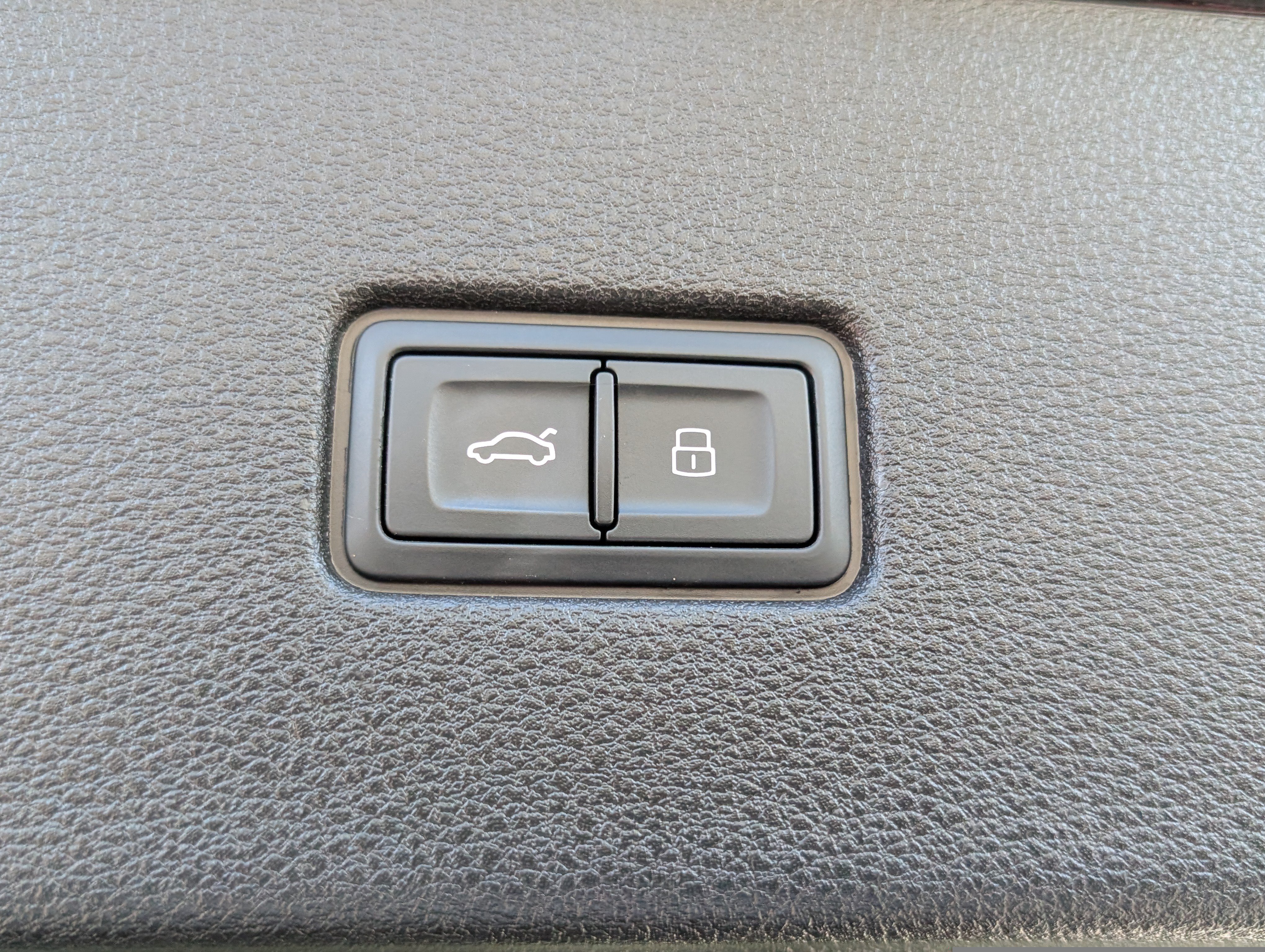 Used 2023 Audi Q8 Premium Plus w/ Premium Plus Package AWD/4WD image 14