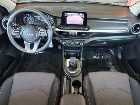Used 2023 Kia Forte LXS w/ LXS Technology Package FWD image 17