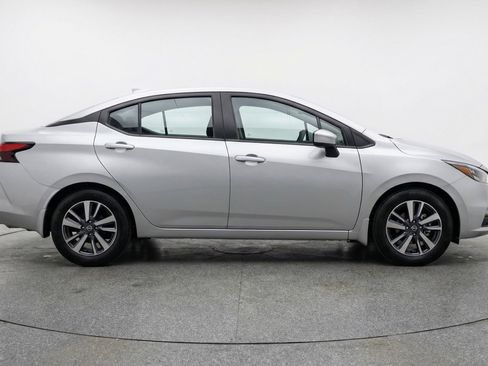 Used 2025 Nissan Versa SV FWD image 8