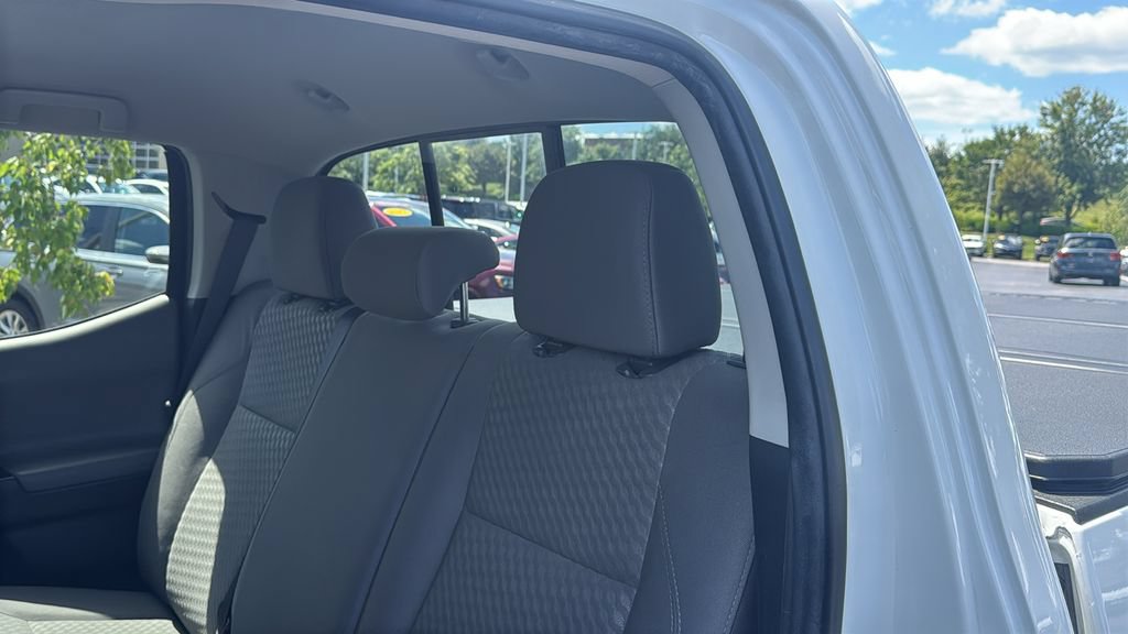 Used 2022 Toyota Tacoma SR AWD/4WD image 23