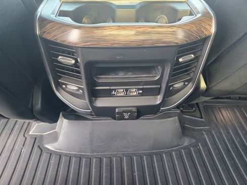 Used 2020 RAM 1500 Laramie image 12