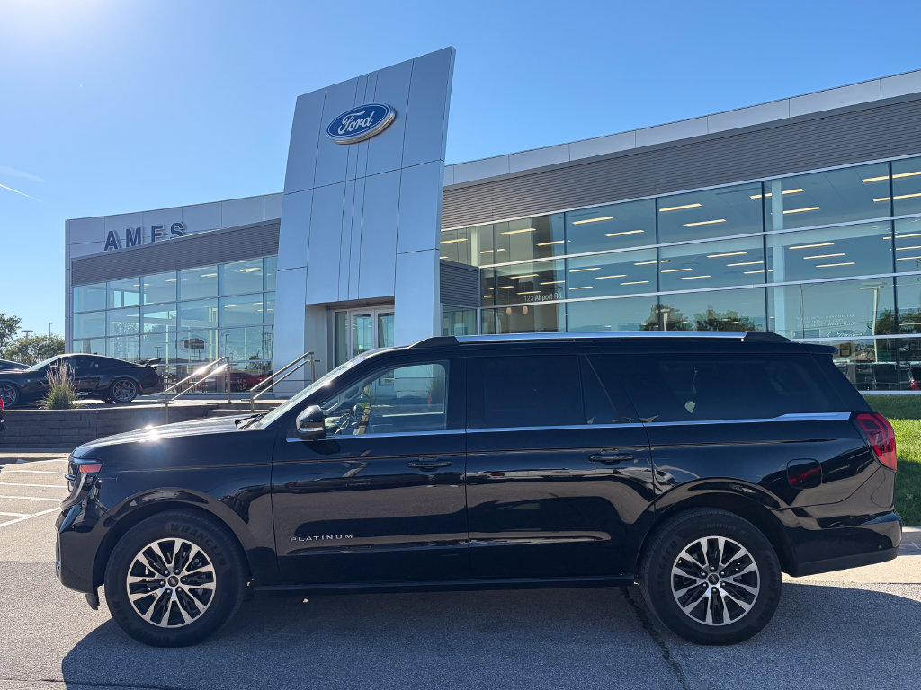Used 2025 Ford Expedition Max Platinum AWD/4WD image 3