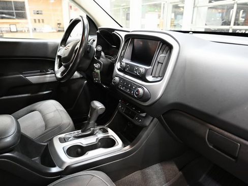 Used 2021 Chevrolet Colorado LT w/ LT Convenience Package image 14