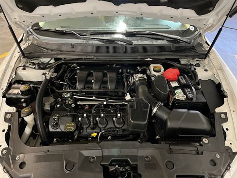 Used 2018 Ford Taurus SEL w/ Equipment Group 201A image 29
