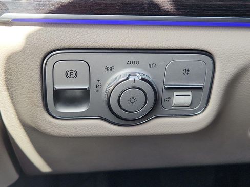 Used 2020 Mercedes-Benz GLS 450 4MATIC image 29