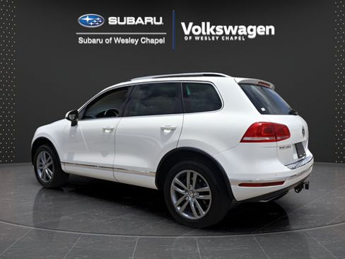 Used 2015 Volkswagen Touareg VR6 AWD/4WD image 6