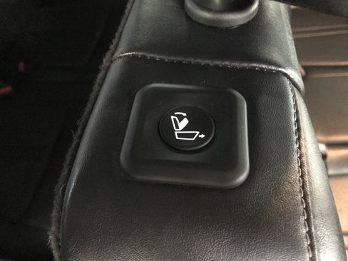 Used 2022 Kia Sorento S FWD image 14