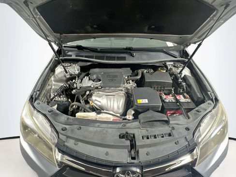 Used 2017 Toyota Camry SE FWD image 30