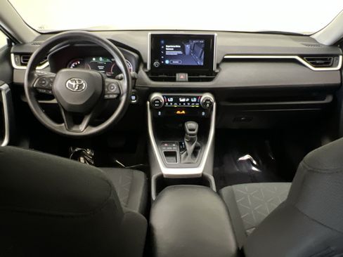 Used 2024 Toyota RAV4 XLE FWD image 22