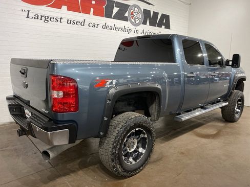 Used 2010 Chevrolet Silverado 2500 LT w/ Interior Plus Package image 3