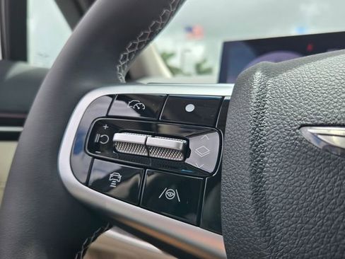 New 2026 Genesis GV70 2.5T Advanced AWD/4WD image 13