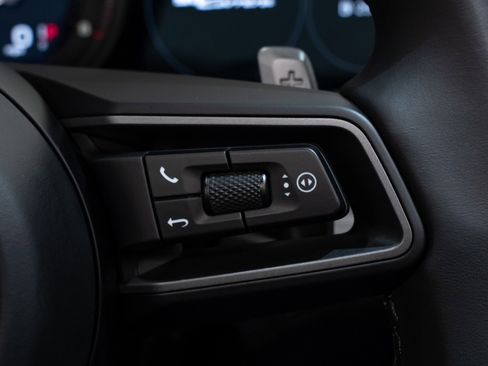 Used 2022 Porsche 911 Carrera image 55