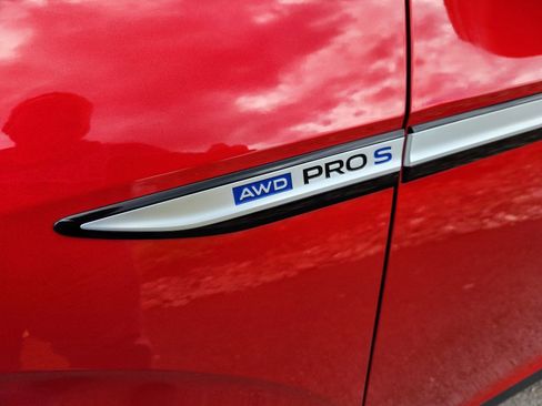 Used 2021 Volkswagen ID.4 Pro S w/ Gradient Package image 10